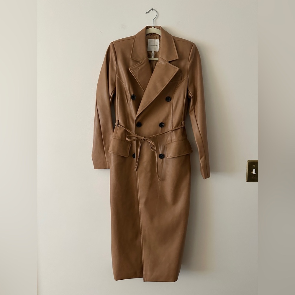 NWOT Avec Les Filles Camel Double-Breasted Trench Coat